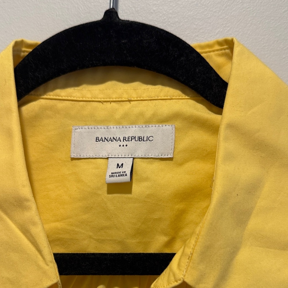 Banana Republic Bright Yellow Sleeveless Collared Top - Picture 2 of 3